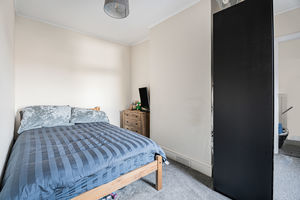 Bedroom- click for photo gallery